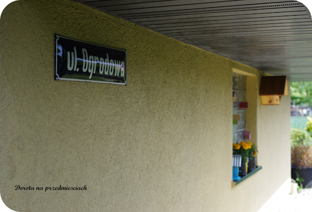 ogródek warzywny, aranzacja ogrodu, domek dla owadów, budki domki DIY