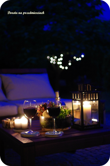 taras wieczór, lamki w ogrodzie, światełka, jak ozdobić taras